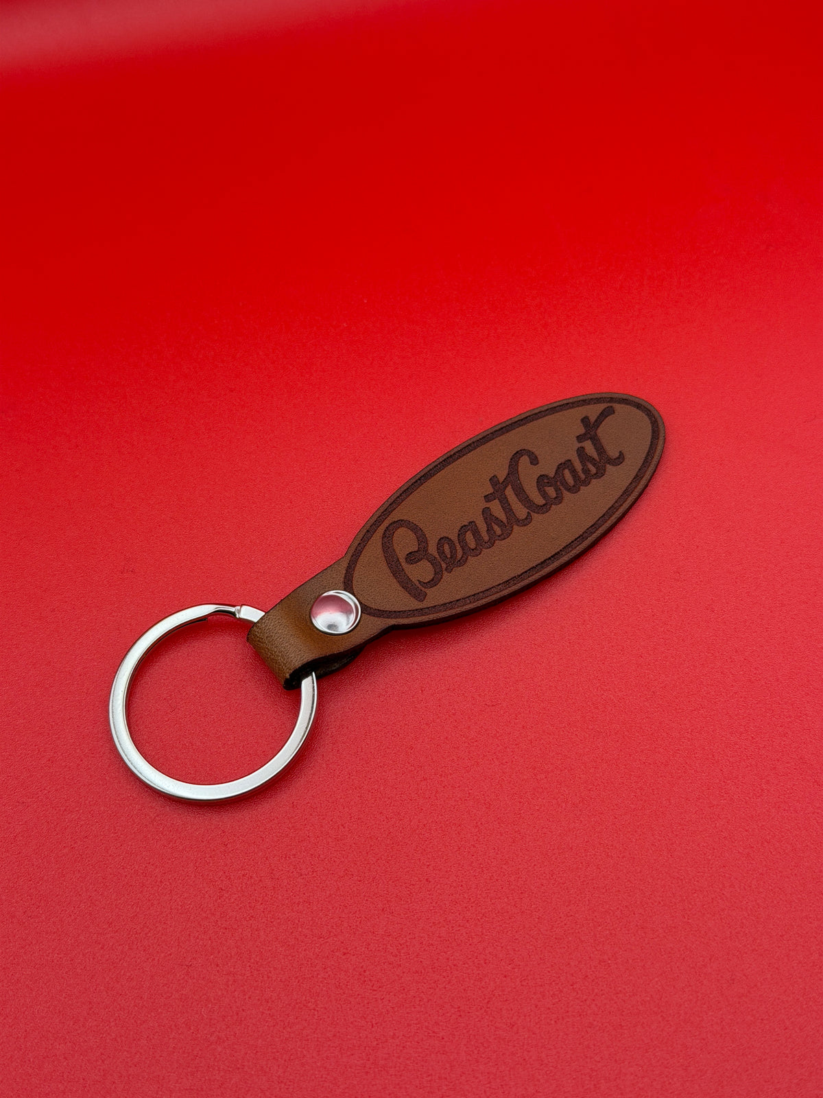 BeastCoast Americana Keychain, Pete oval brown leather